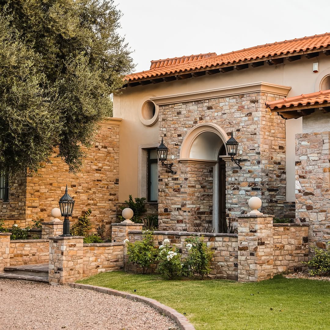 ALGODàN WINE ESTATES - Instagram Post