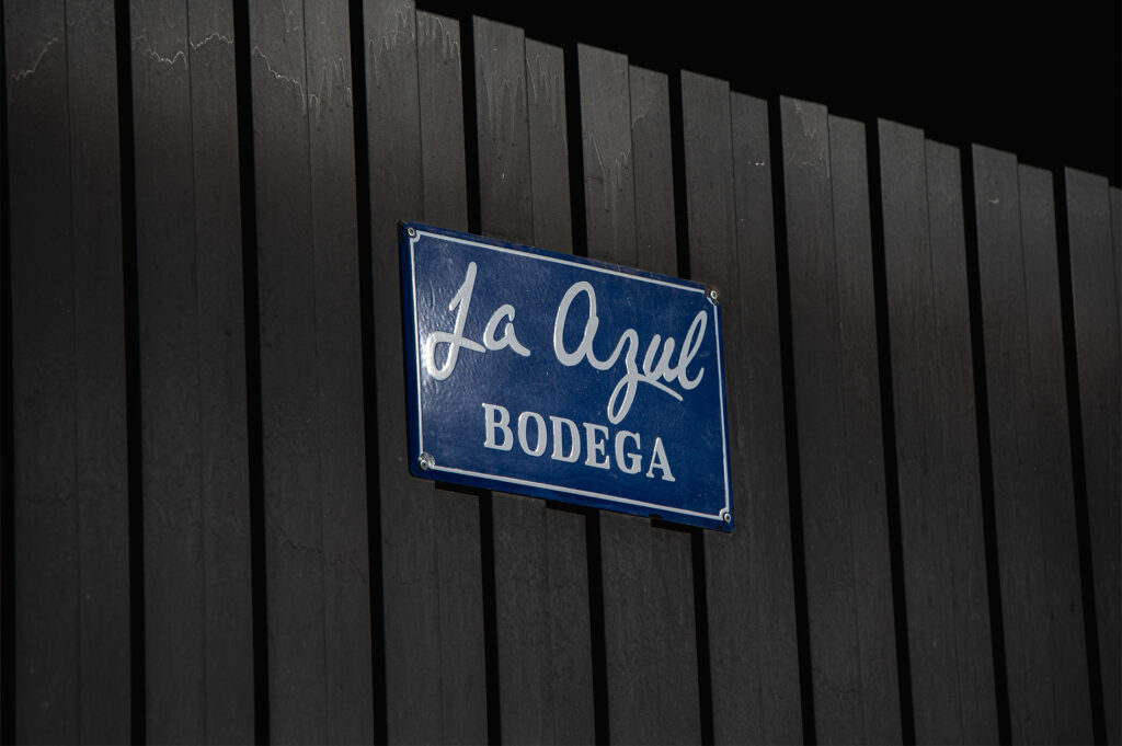 Bodega La Azul