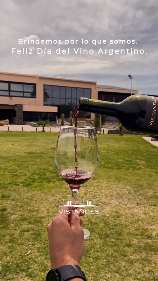VISTANDES BODEGAS &VI¥EDOS - Instagram Post